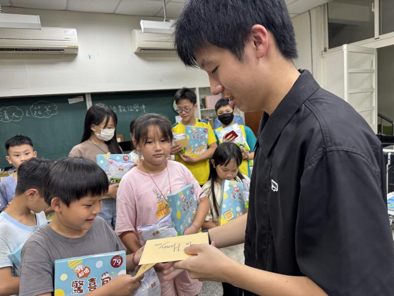 國立清華大學與新竹市茄苳國小相見歡