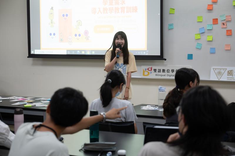 經驗傳承：資深大學伴的分享與互動