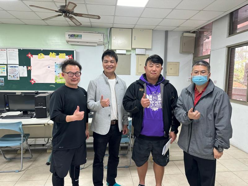 和興國小訪視合照