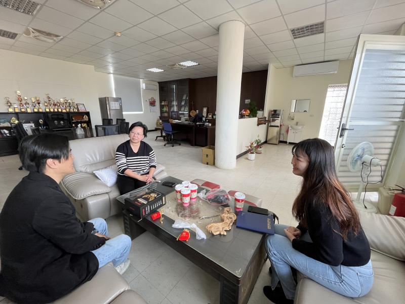 計畫師長與大光國小師長進行伴學狀況討論與未來規劃
