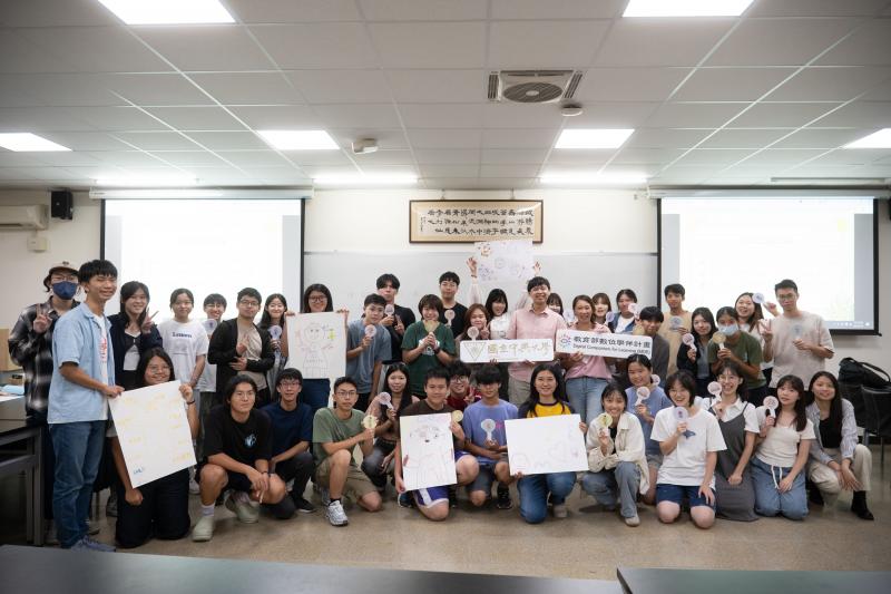 大學伴學習大合照