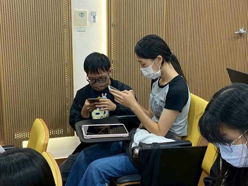 大學伴一起討論及交流時間