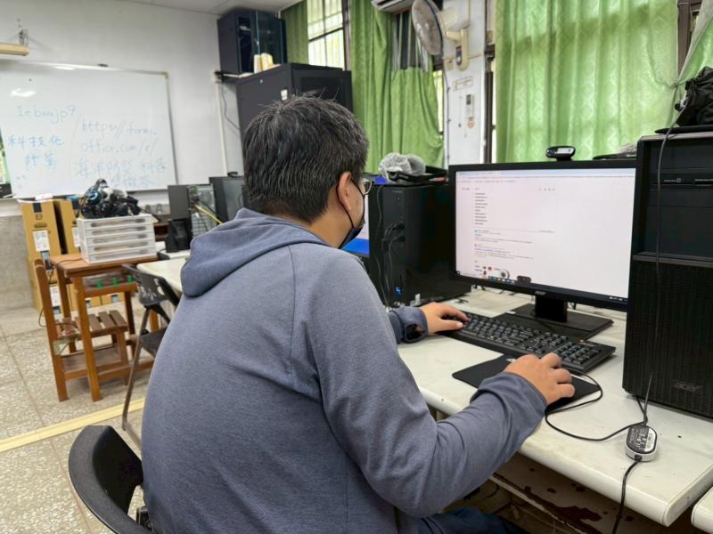 了解電腦狀況與器材測試。