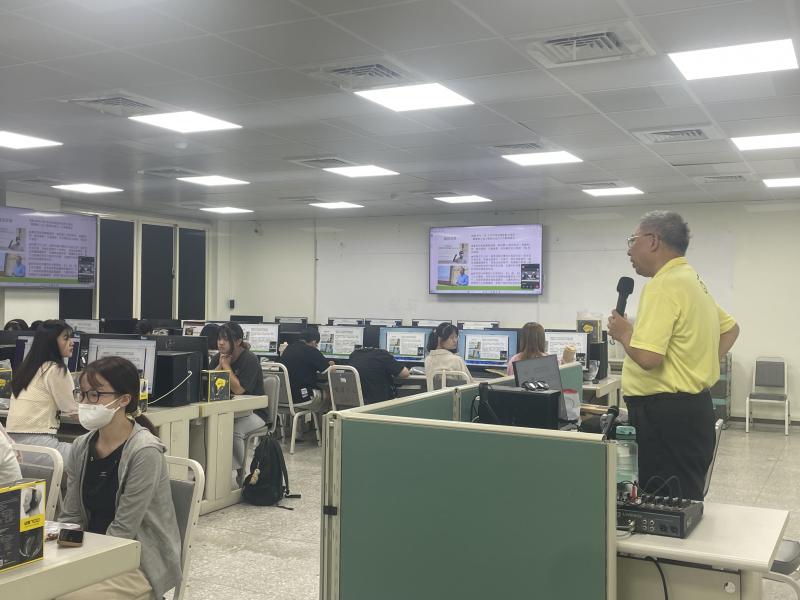 邀請東華大學，因材網種子教師-林義峰老師跟大家講解因材網使用