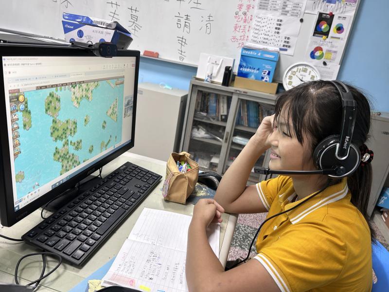 小學伴開心地使用PaGamO進行遊戲式學習！
