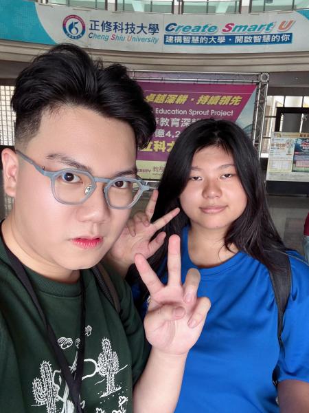 小學伴相見歡~是個愉快的一天，帶著孩子參觀校園以及與新發的孩子玩捉迷藏、木頭人。