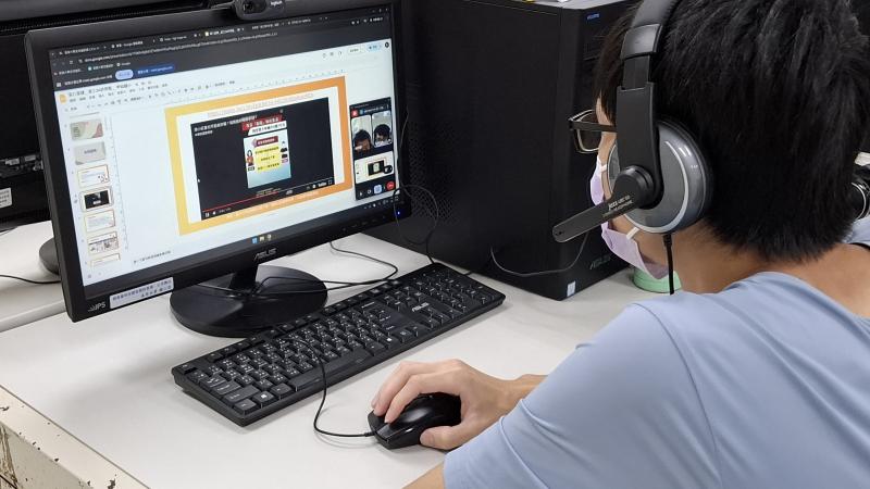 大學伴進行防詐騙宣導