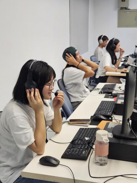 曾經是被幫助的小學伴，如今考上政治大學，終於能夠完成成為大學伴的夢想。