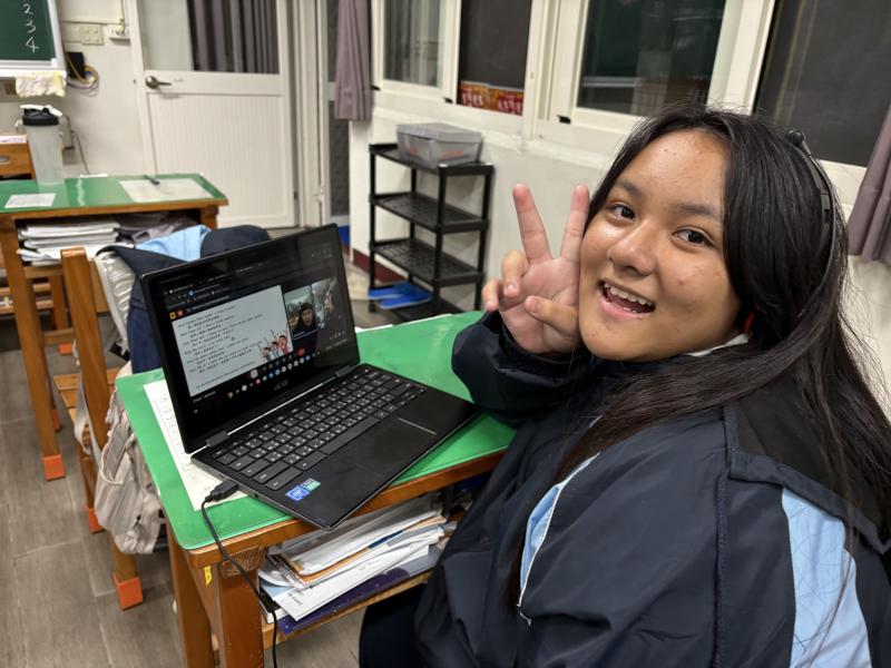 學生滿心期待上課👍